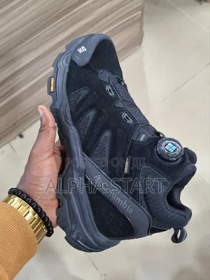  New Arrival  
  Columbia Hiking Sneakers 
 Made in Vietnam