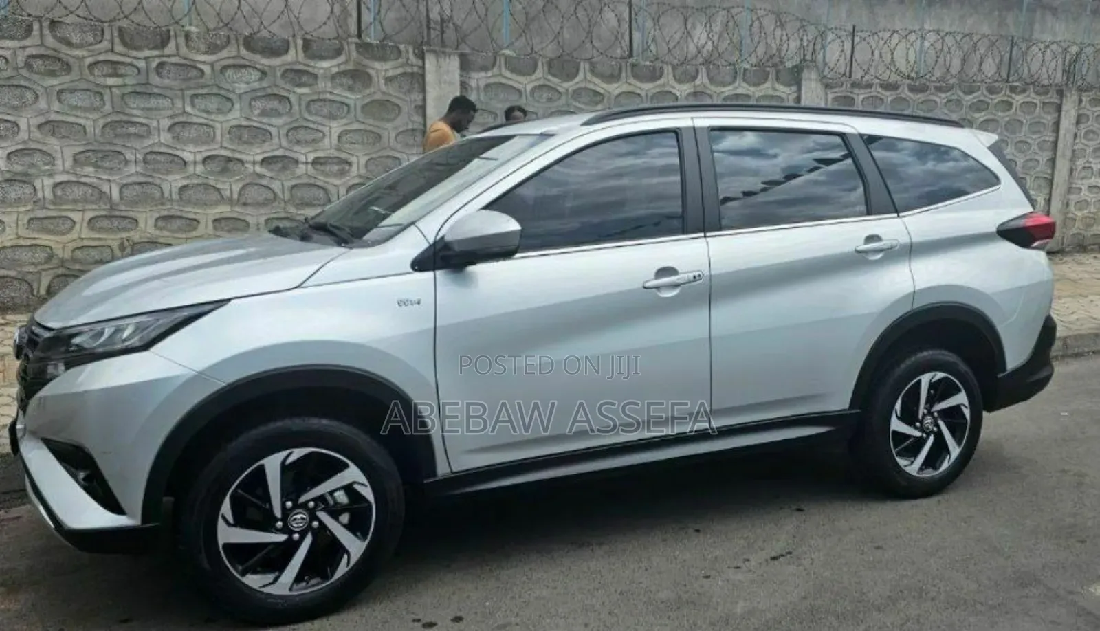 Toyota Rush 2023 Silver