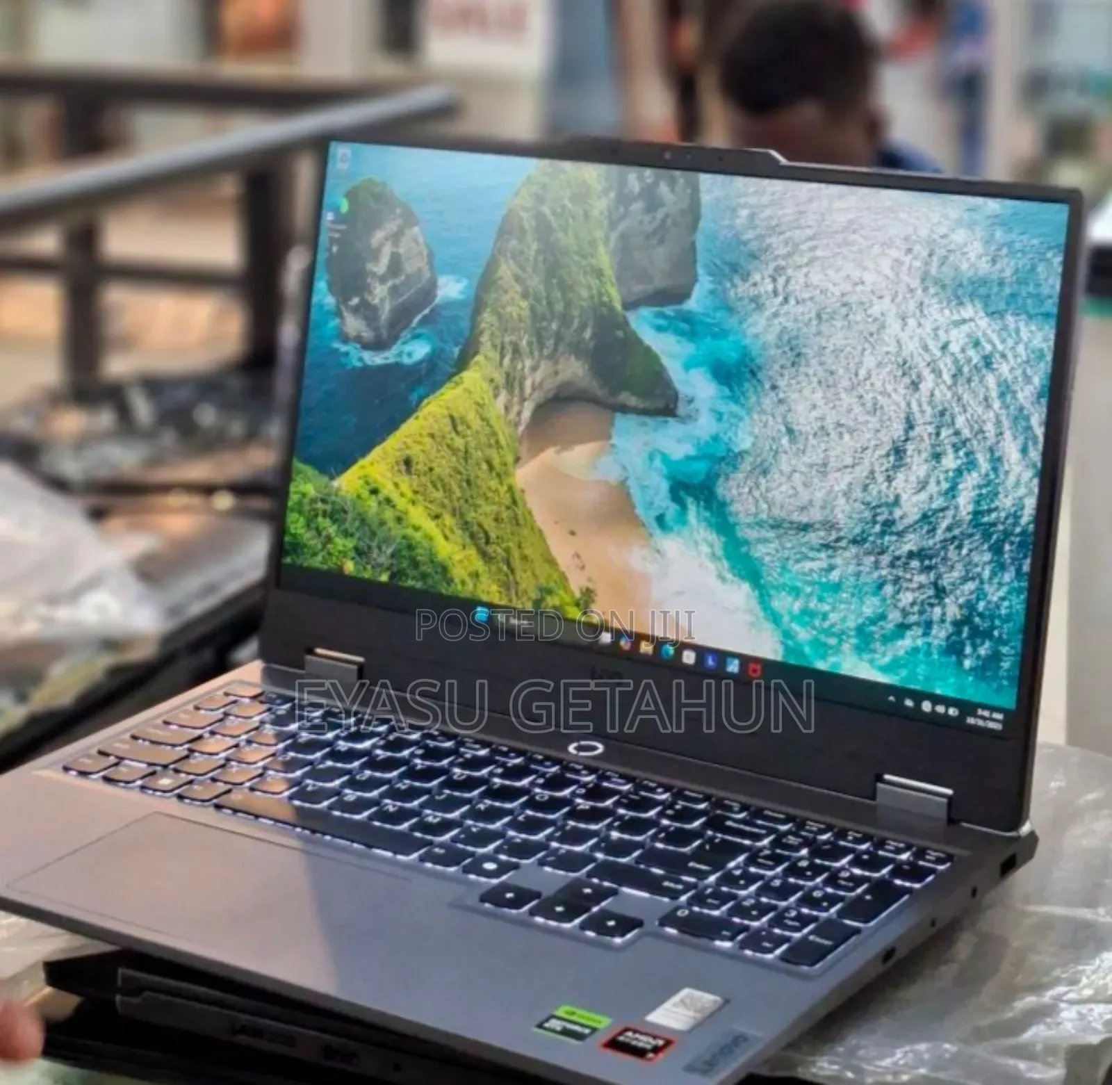 New Laptop Lenovo LOQ 15ARP9 16GB AMD Ryzen 7 SSD 1T