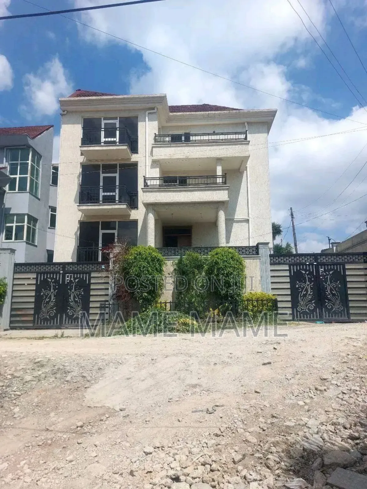 6bdrm House in Addis Abeba, Bole for sale