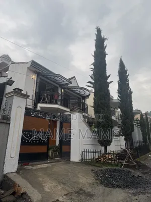 5bdrm House in Addis Abeba, Bole for sale