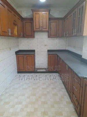 5bdrm House in Addis Abeba, Bole for sale
