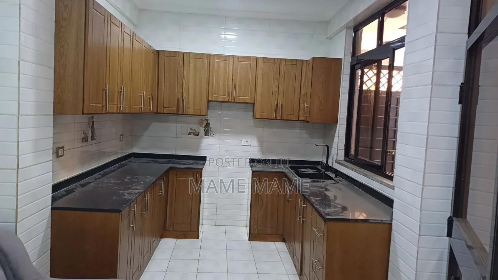 6bdrm House in Addis Abeba, Bole for sale