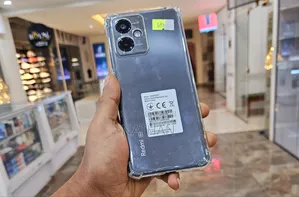 Photo - New Xiaomi Redmi Note 12 5G 128 GB Red