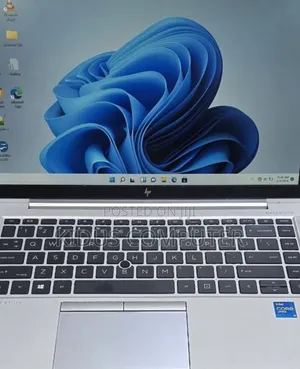 New Laptop HP EliteBook 830 G8 16GB Intel Core I7 SSD 512GB