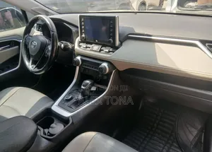 Toyota RAV4 2019 Gray