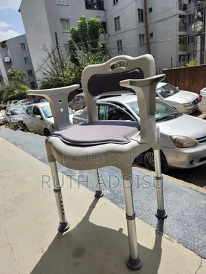 Photo - Commode Chair老婆toilet Chair哭品commode Chair承起commode Chair壓版toilet New