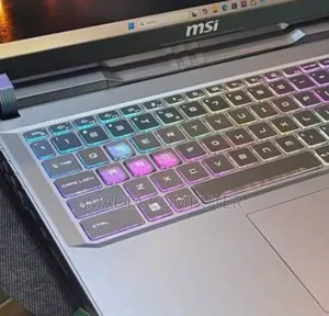 New Laptop MSI Vector 17 HX AI A2XWJG 16GB Intel Core I7 SSD 1T