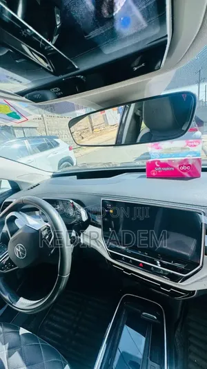 Volkswagen ID.6 2023 White