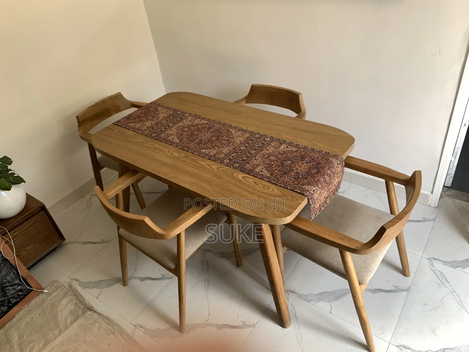 Dinning Table