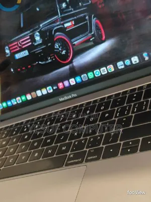 Photo - New Laptop Apple MacBook Pro 2017 8GB Intel Core I5 SSD 128GB