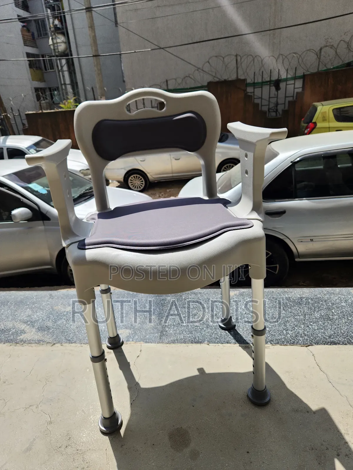 Commode Chair考慮brand New Toilet Chair麩你commode Chair甦你commode Chair