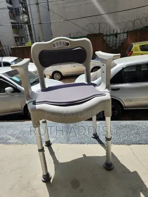 Photo - Commode Chair考慮brand New Toilet Chair麩你commode Chair甦你commode Chair