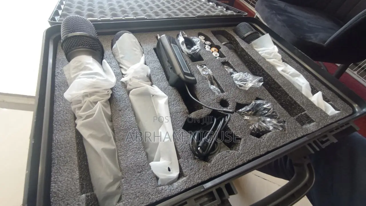 Borl Pro 4-Channel Wireless Microphone System