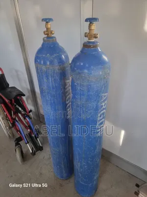 Photo - High Pressure Oxygen Cylinder