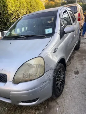Toyota Vitz 1.0 FWD 5dr 2004 Silver