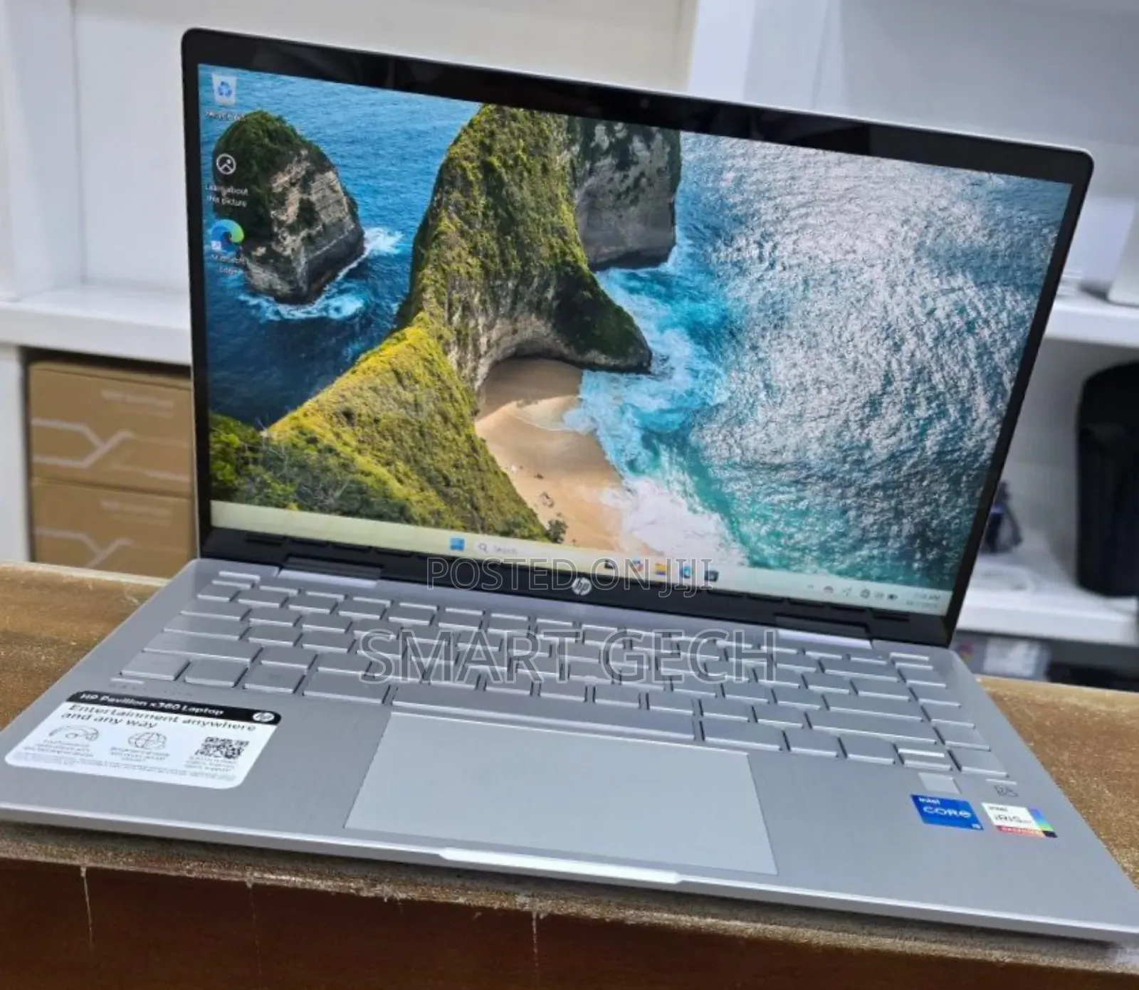 New Laptop HP Pavilion X360 8GB Intel SSD 512GB