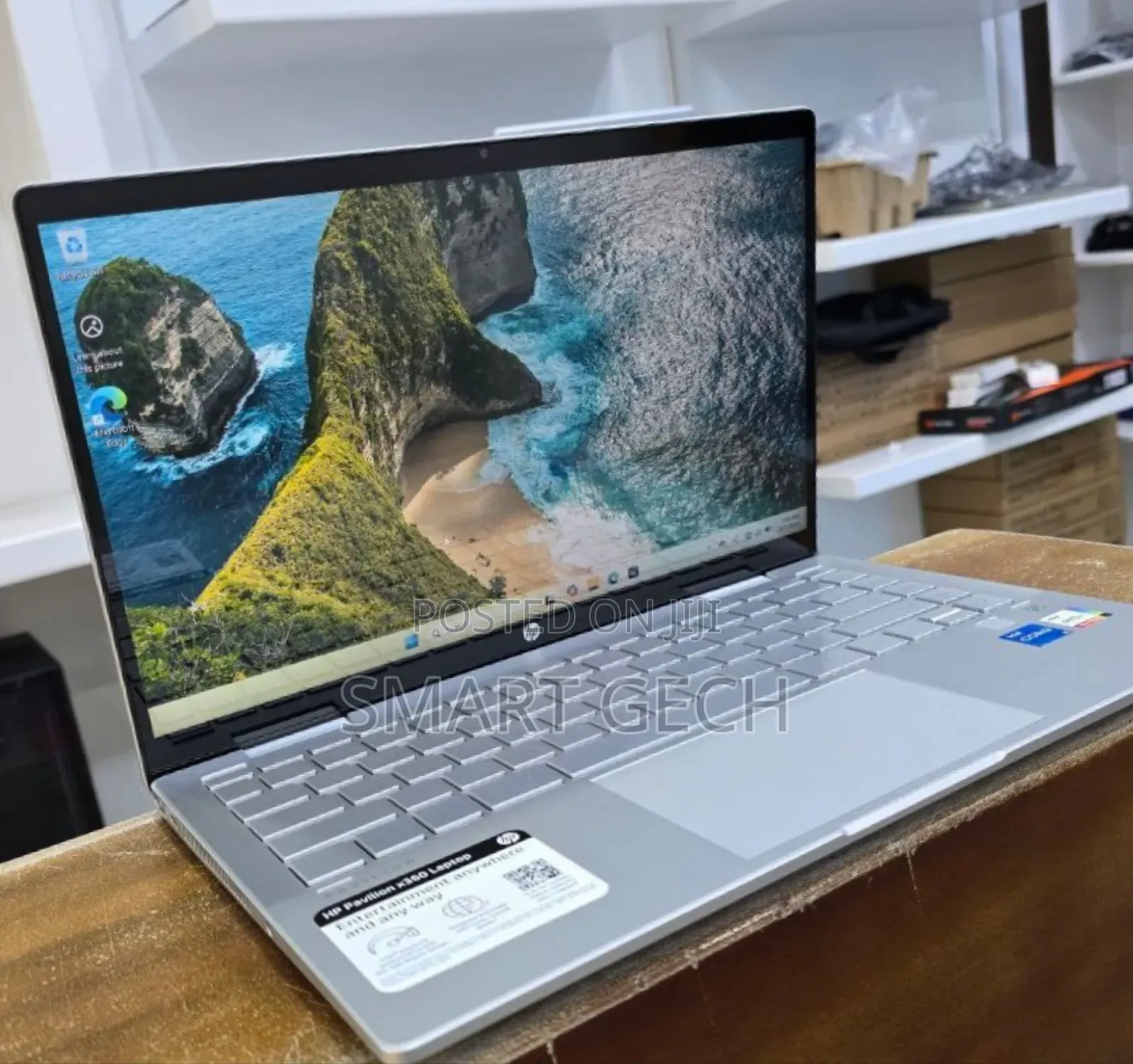 New Laptop HP Pavilion X360 8GB Intel SSD 512GB