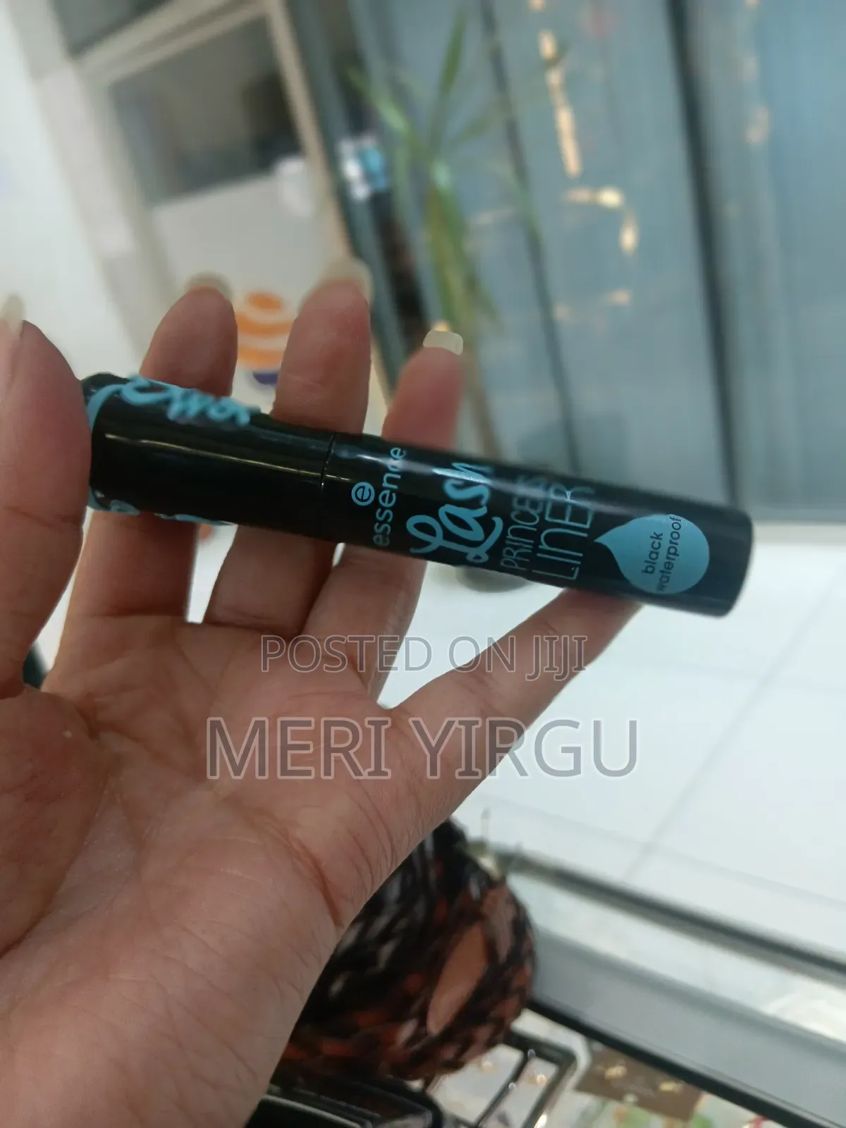 Eyeliner Essence