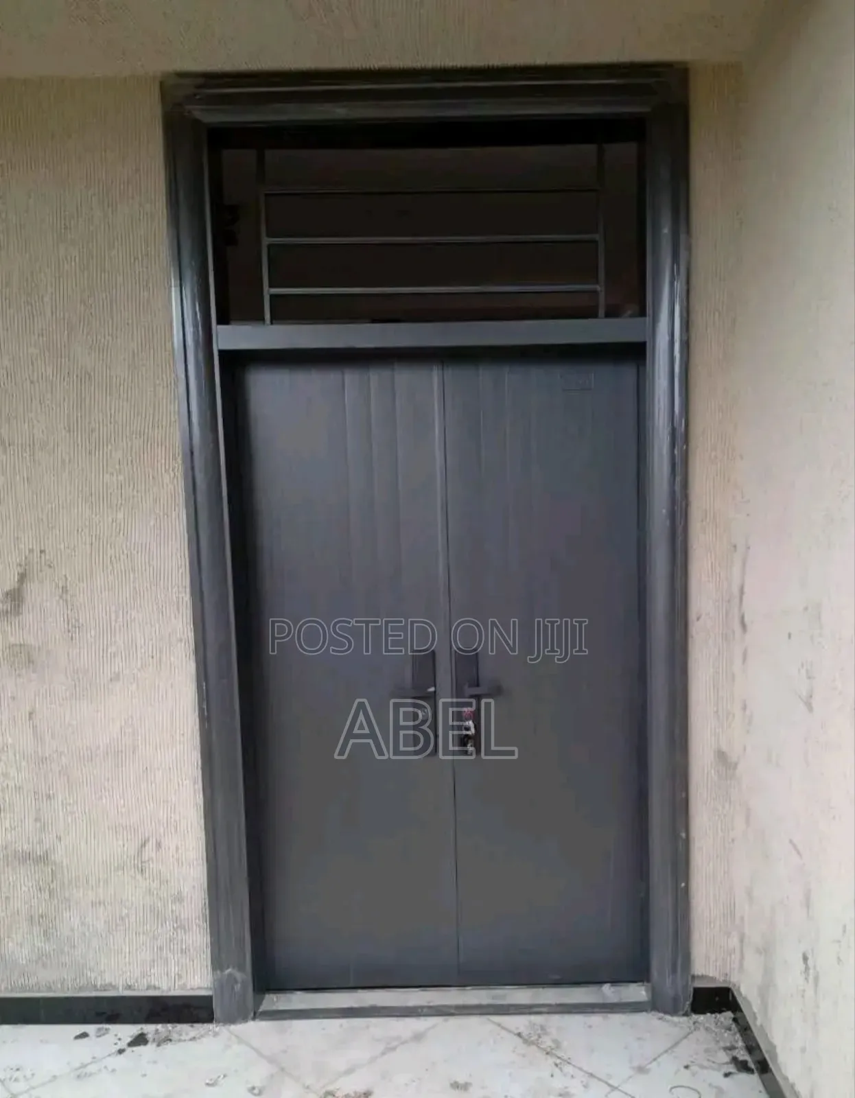 Victor-D-O-O-R-S በር