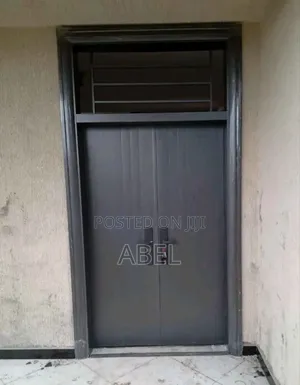 Victor-D-O-O-R-S በር