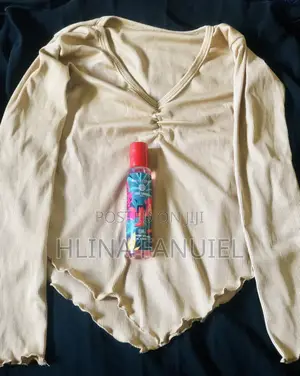 Photo - Crop and Body Splash With Low Price and High Quality