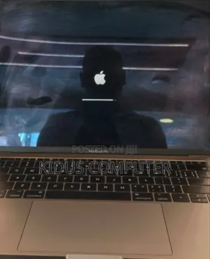 New Laptop Apple MacBook Pro 2017 8GB Intel Core I5 SSD 128GB