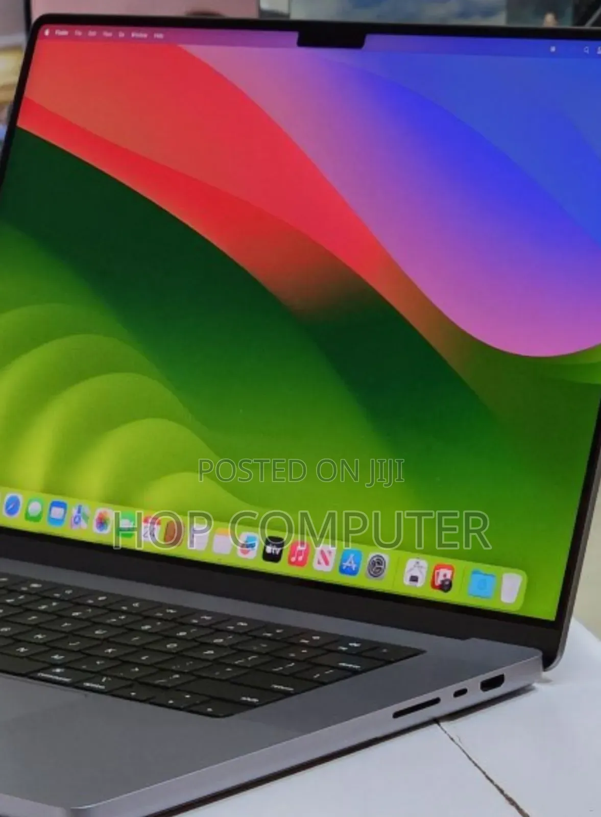 New Laptop Apple MacBook Pro M1 32GB Apple M1 Max SSD 512GB