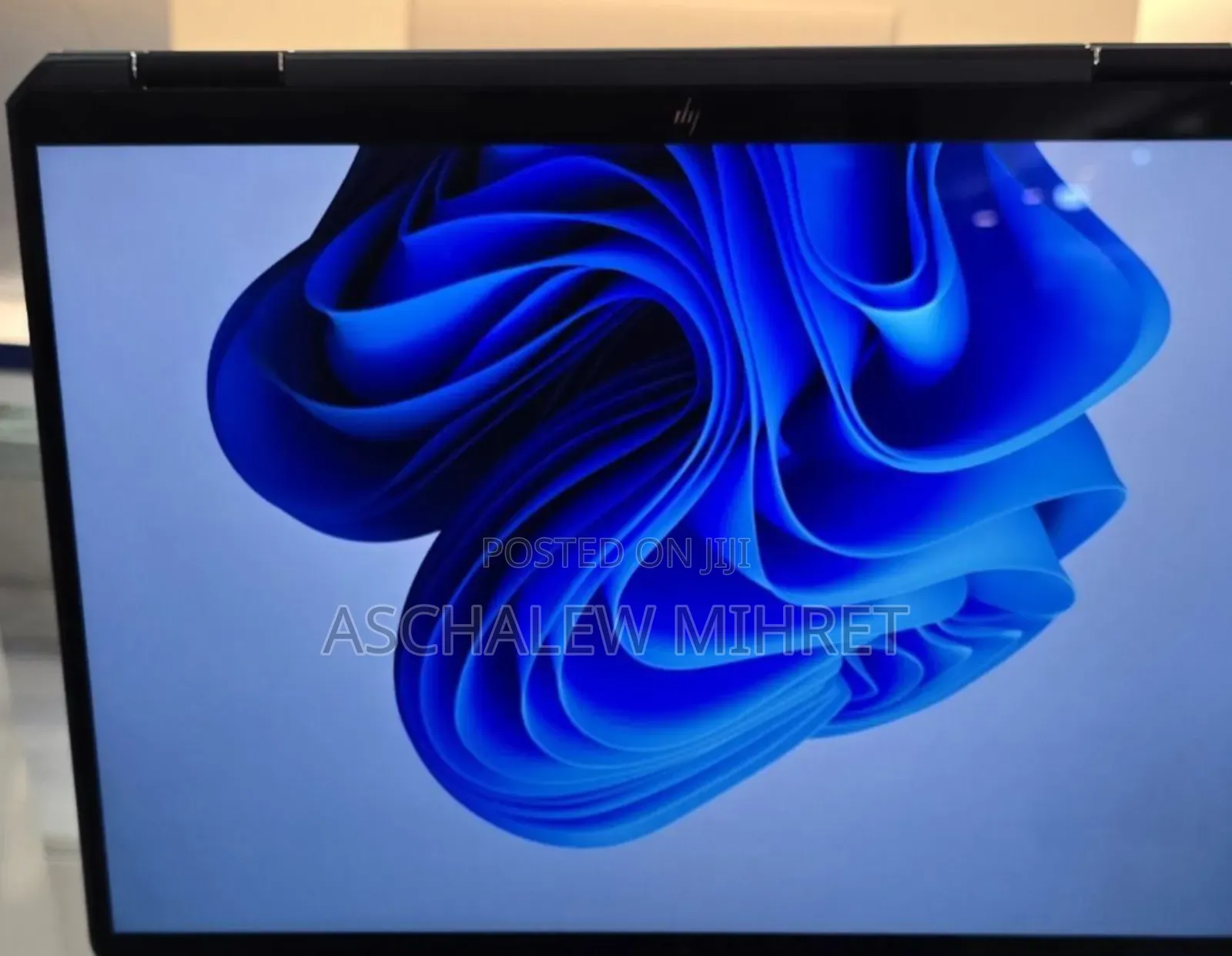 New Laptop HP Spectra 13 16GB Intel Core I7 SSD 1T