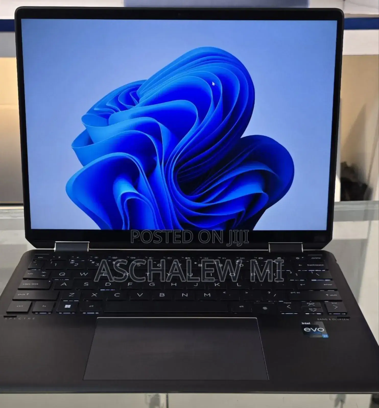 New Laptop HP Spectra 13 16GB Intel Core I7 SSD 1T