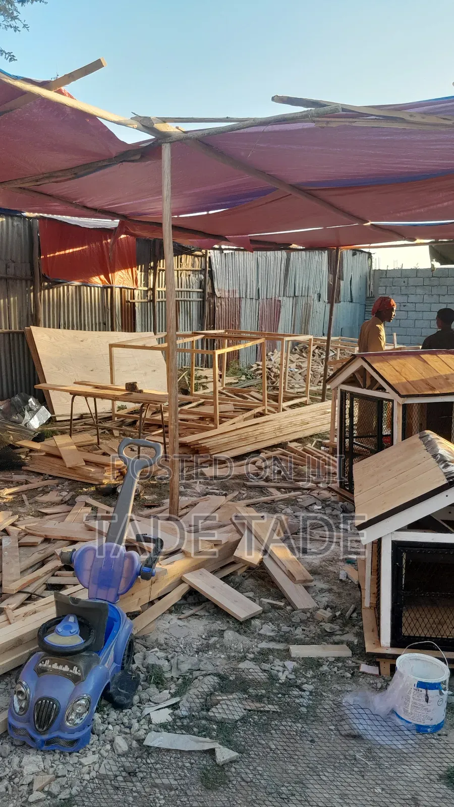 Standard የውሻ ቤት ስራ