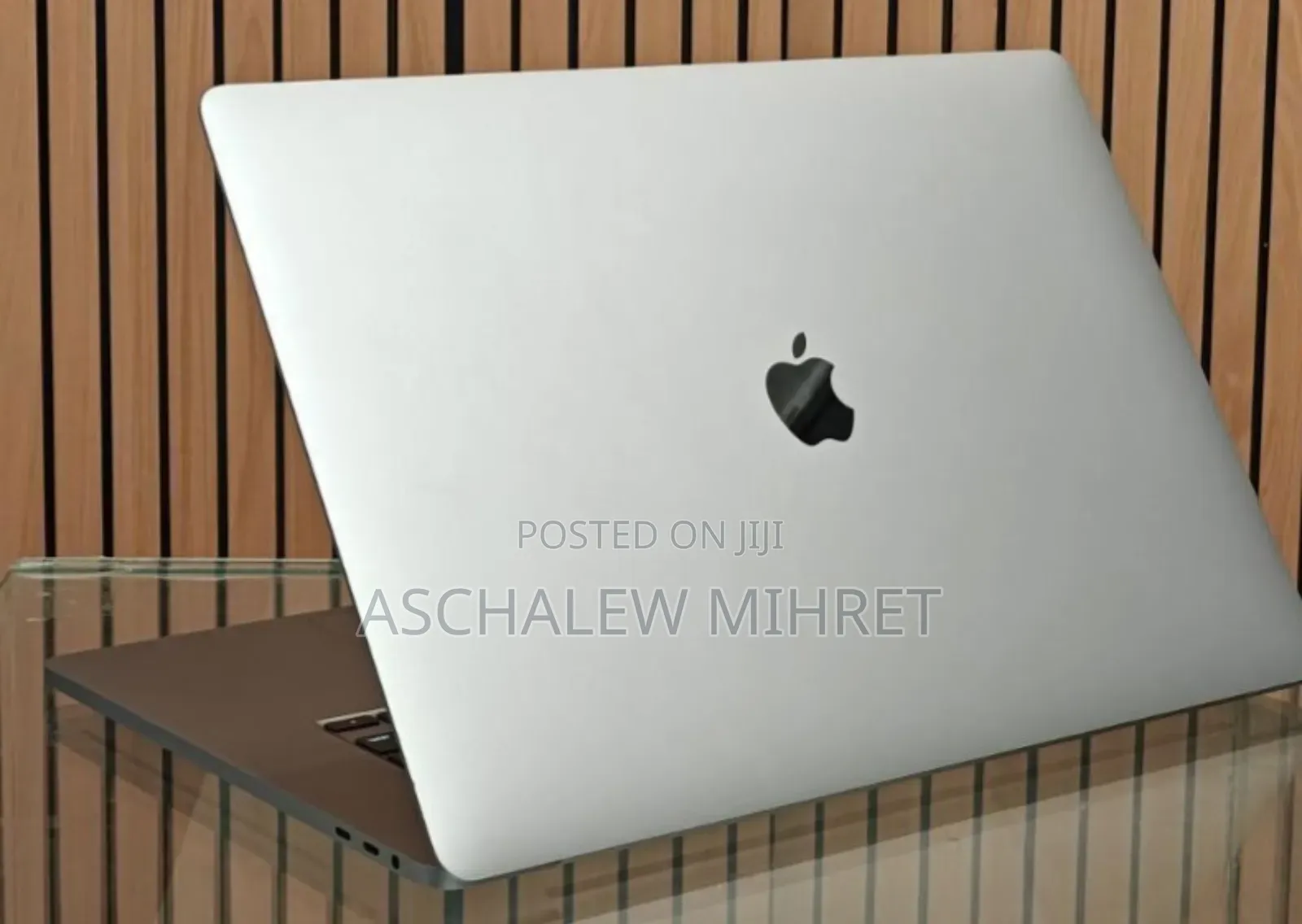 New Laptop Apple MacBook Pro 2019 16GB Intel Core I7 SSD 512GB