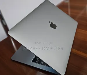 Photo - New Laptop Apple MacBook Air 2019 8GB Intel Core I5 SSD 128GB