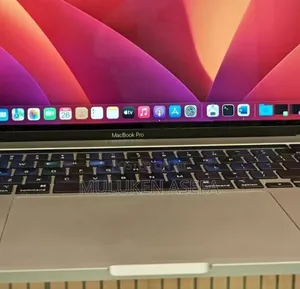 New Laptop Apple MacBook Pro 2019 16GB Intel Core I7 SSD 512GB