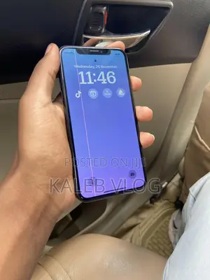 Photo - Apple iPhone X 256 GB Black