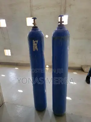 Photo - 40liter Purity 99.99% Oxygen Cylinder竄异blue Mild Steel Cylinder Tank
