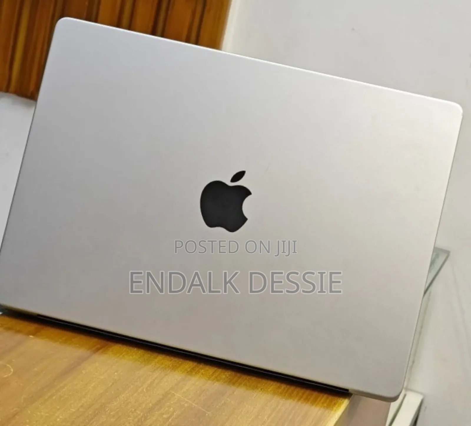 New Laptop Apple MacBook Pro M1 16GB Apple M1 Pro SSD 512GB