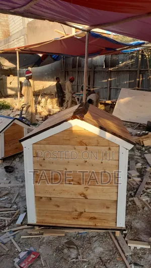 እጅግ ቅንጡ የእንጨት የውሻ ቤት