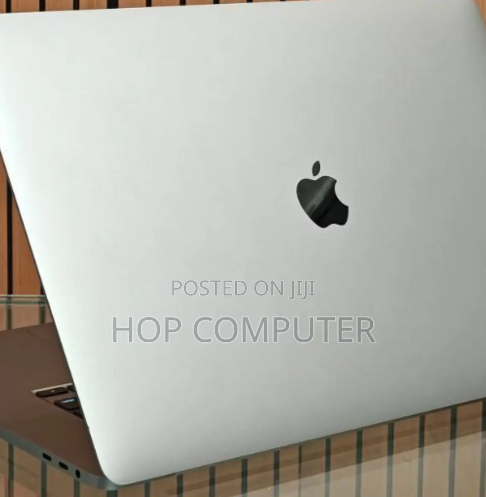 New Laptop Apple MacBook Pro 2019 16GB Intel Core I7 SSD 512GB