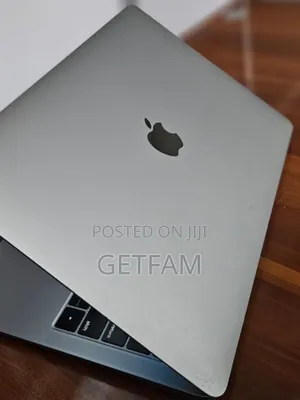 Photo - New Laptop Apple MacBook Pro 2019 8GB Intel Core I5 SSD 128GB