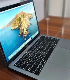 New Laptop Apple MacBook Pro 2019 8GB Intel Core I5 SSD 128GB