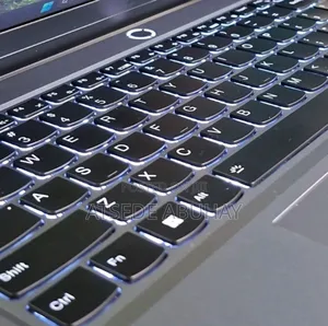 New Laptop Lenovo LOQ 15IRH8 16GB AMD Ryzen 7 SSD 1T