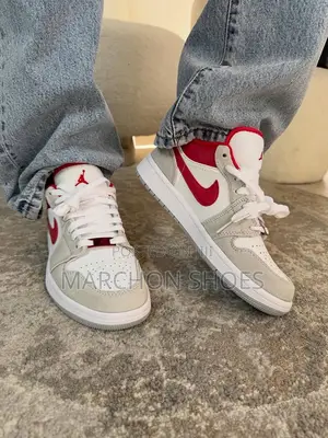 Nike Air Jordan 1 Low Se “Light Smoke Grey/Red” (Women)