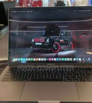 New Laptop Apple MacBook Pro 2017 8GB Intel Core I5 SSD 128GB