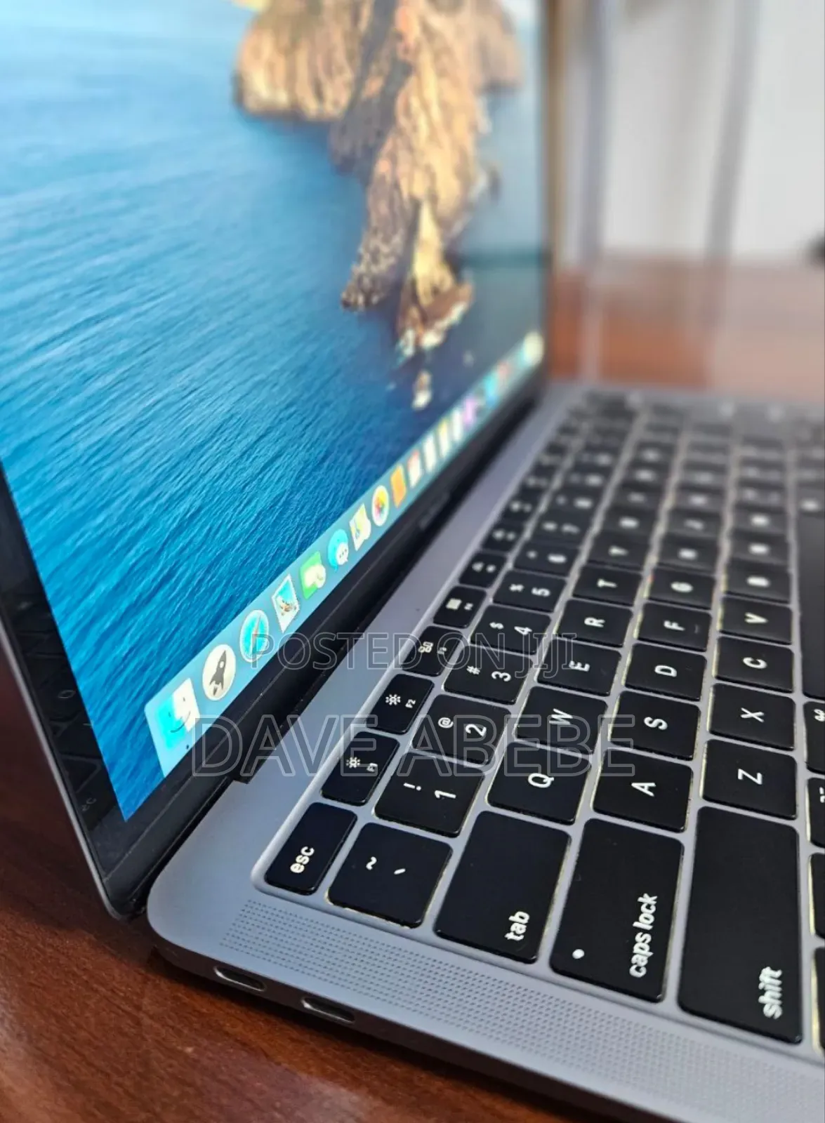 New Laptop Apple MacBook Air 2019 8GB Intel Core I5 SSD 256GB