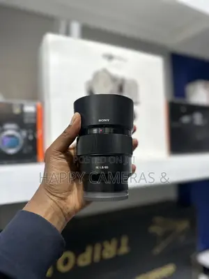 Photo - Sony Fe 85mm 1:8 Lens