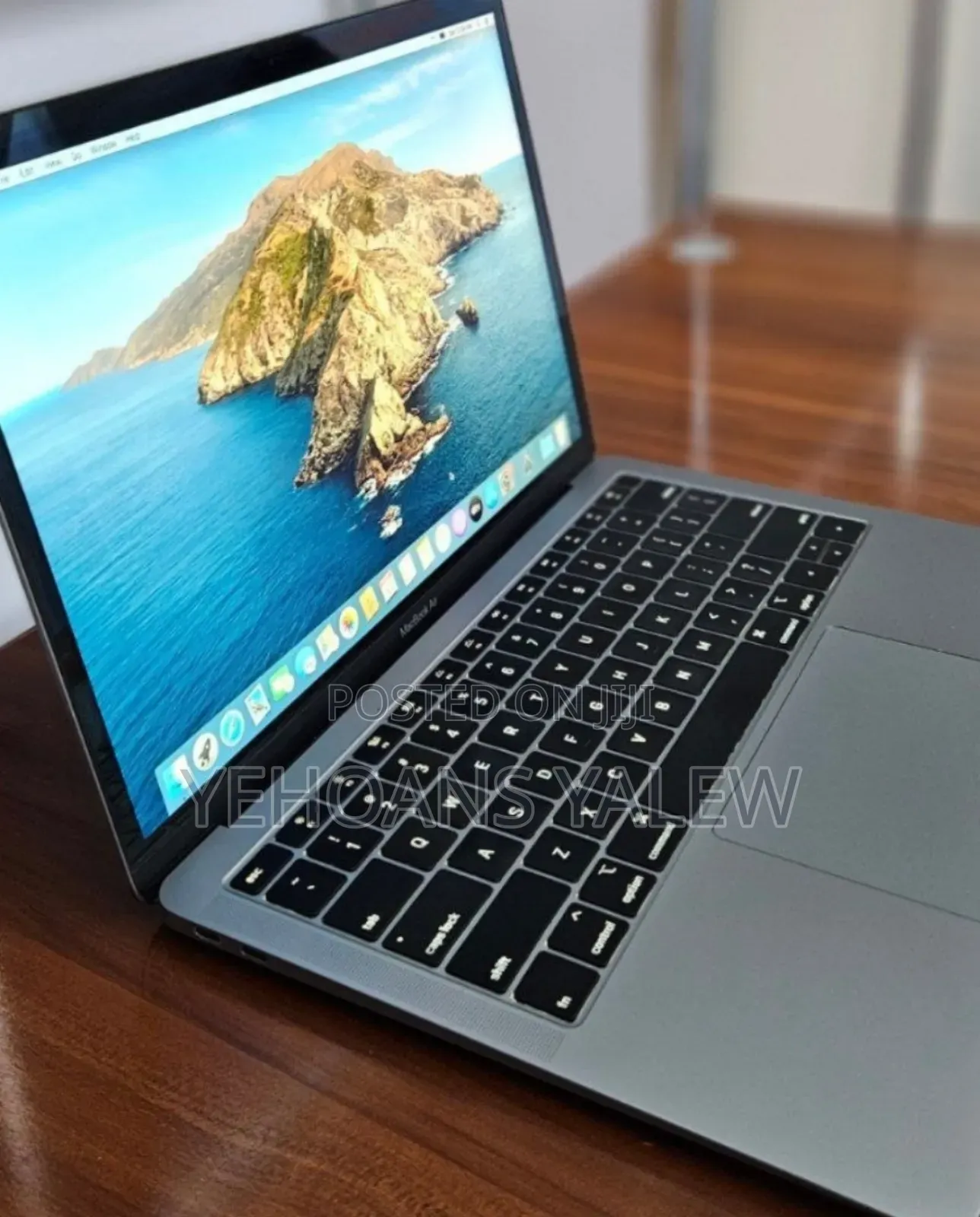New Laptop Apple MacBook Pro 2019 8GB Intel Core I5 SSD 128GB