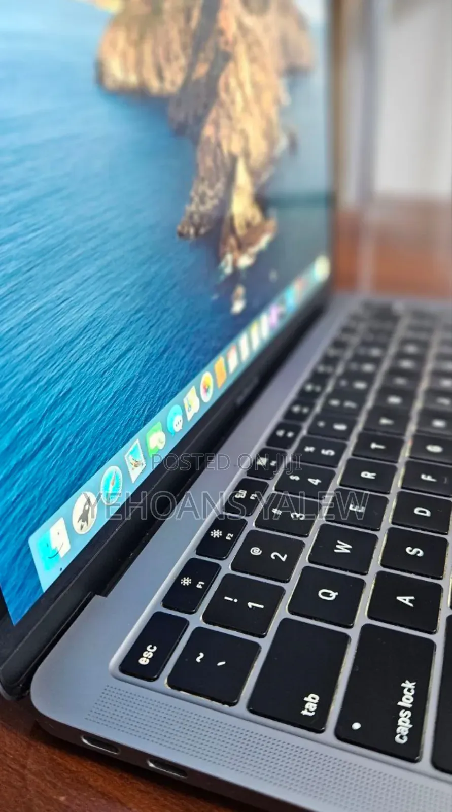 New Laptop Apple MacBook Pro 2019 8GB Intel Core I5 SSD 128GB