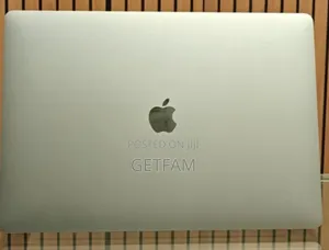 New Laptop Apple MacBook Pro 2019 16GB Intel Core I7 SSD 512GB