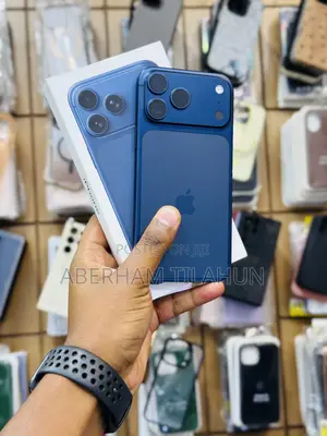 New Apple iPhone 17 Pro Max 256 GB Blue